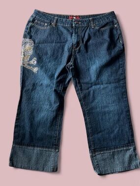 Y2K 2000s Vintage Mcbling Grunge Mall goth Zoey Beth dark Wash blue capri jeans
